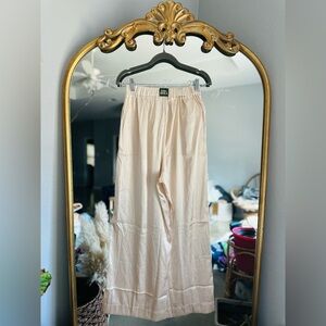 Daily drills champagne satin silky resort boxer pants Xs/s